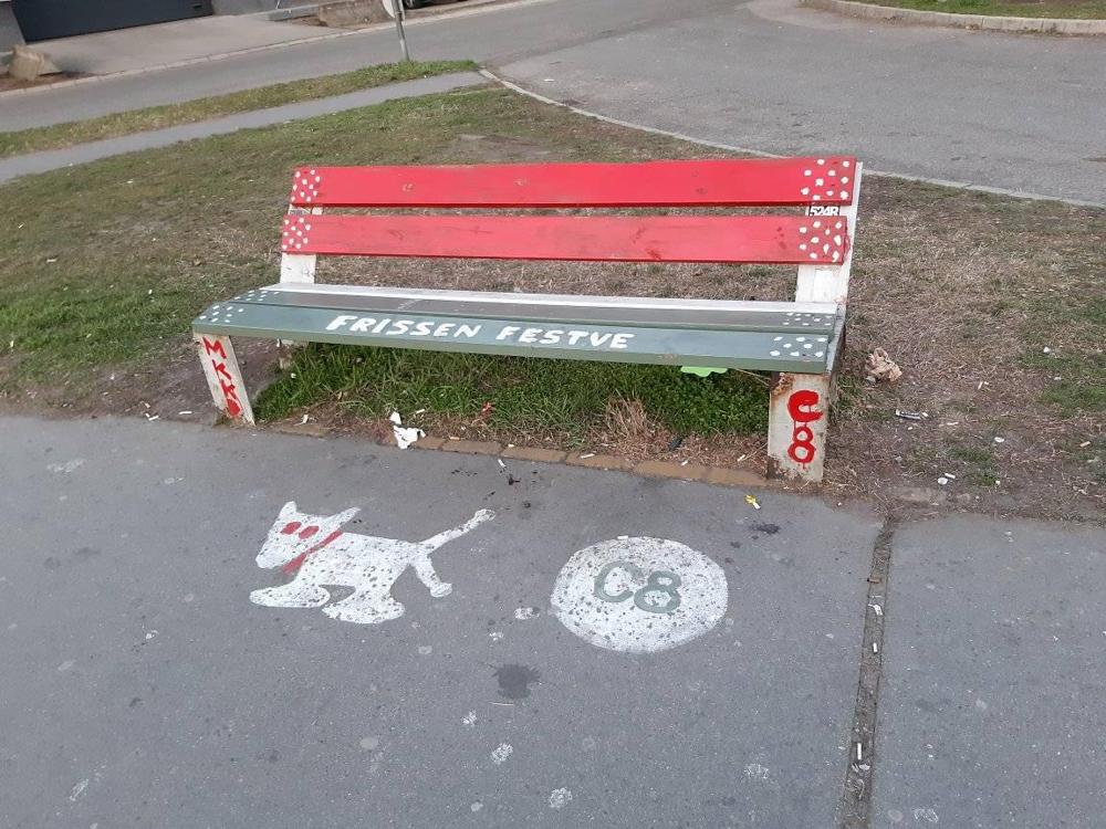 Padtámla hiányzik 
