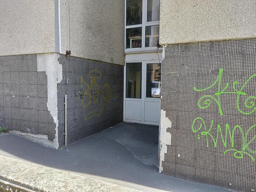 Levált csempék 